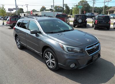 2016 Subaru Outback 2.5i Limited  AWD - Photo 1 - Mishawaka, IN 46545