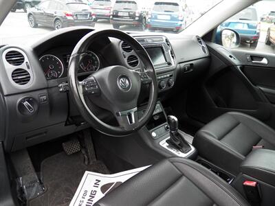 2017 Volkswagen Tiguan 2.0T Wolfsburg Edition 4M AWD - Photo 7 - Mishawaka, IN 46545