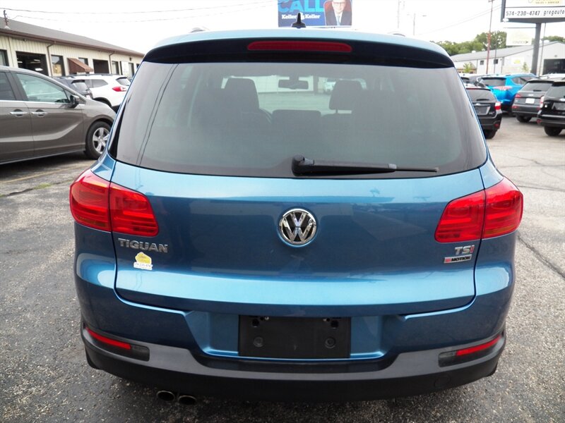 2017 Volkswagen Tiguan 2.0T Wolfsburg Edition 4M AWD - Photo 9 - Mishawaka, IN 46545