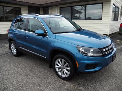 2017 Volkswagen Tiguan 2.0T Wolfsburg Edition 4M AWD - Photo 2 - Mishawaka, IN 46545