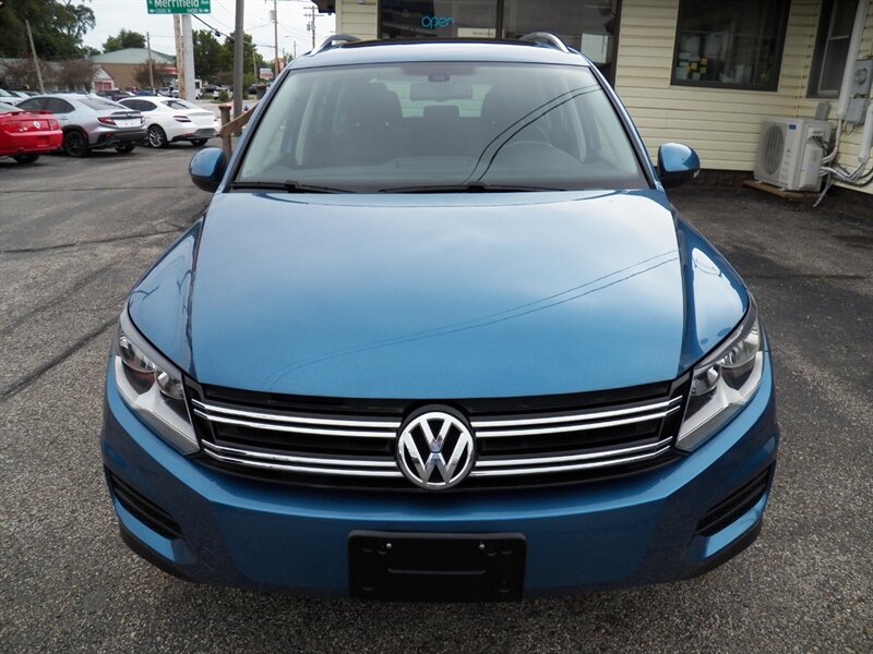 2017 Volkswagen Tiguan 2.0T Wolfsburg Edition 4M AWD - Photo 11 - Mishawaka, IN 46545