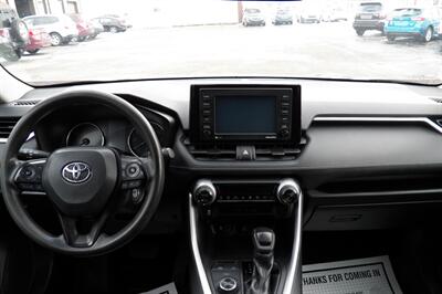 2020 Toyota RAV4 Hybrid LE  AWD - Photo 16 - Mishawaka, IN 46545