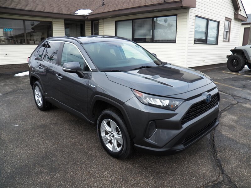 2020 Toyota RAV4 Hybrid LE  AWD - Photo 1 - Mishawaka, IN 46545