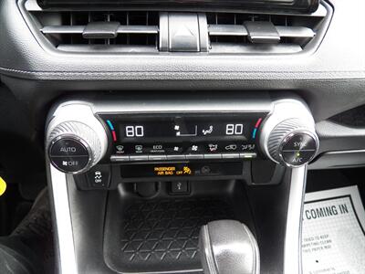 2020 Toyota RAV4 Hybrid LE  AWD - Photo 20 - Mishawaka, IN 46545