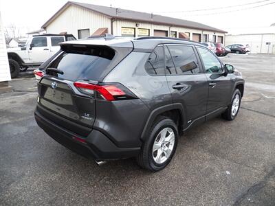 2020 Toyota RAV4 Hybrid LE  AWD - Photo 3 - Mishawaka, IN 46545