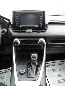 2020 Toyota RAV4 Hybrid LE  AWD - Photo 17 - Mishawaka, IN 46545