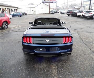2018 Ford Mustang EcoBoost Premium   - Photo 13 - Mishawaka, IN 46545