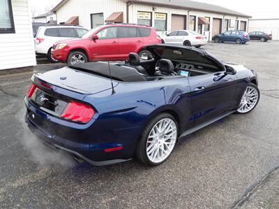 2018 Ford Mustang EcoBoost Premium   - Photo 18 - Mishawaka, IN 46545