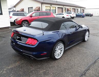 2018 Ford Mustang EcoBoost Premium   - Photo 4 - Mishawaka, IN 46545