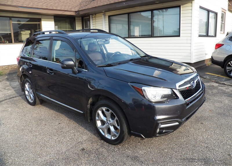 2017 Subaru Forester 2.5i Touring  AWD - Photo 1 - Mishawaka, IN 46545