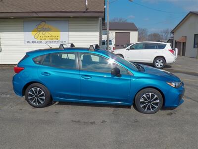 2017 Subaru Impreza 2.0i  AWD - Photo 2 - Mishawaka, IN 46545