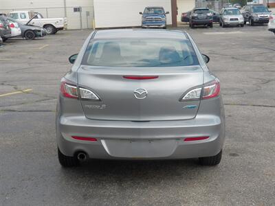 2012 Mazda Mazda3 i Touring   - Photo 4 - Mishawaka, IN 46545