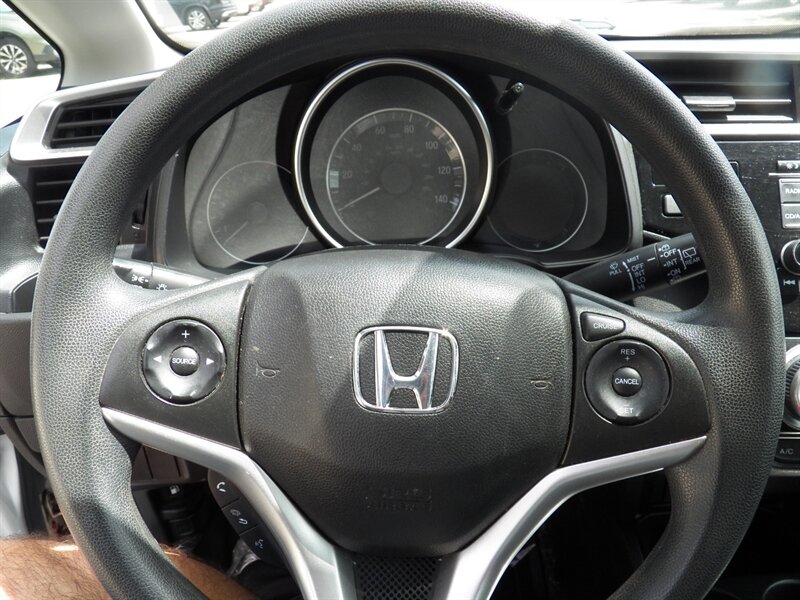 2015 Honda Fit LX - Photo 15 - Mishawaka, IN 46545