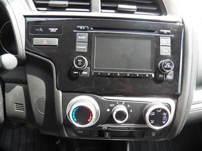 2015 Honda Fit LX - Photo 16 - Mishawaka, IN 46545