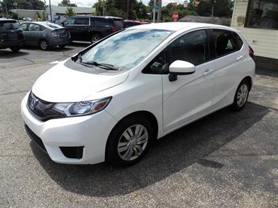 2015 Honda Fit LX - Photo 2 - Mishawaka, IN 46545