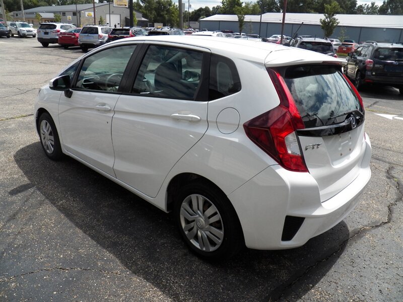 2015 Honda Fit LX - Photo 3 - Mishawaka, IN 46545