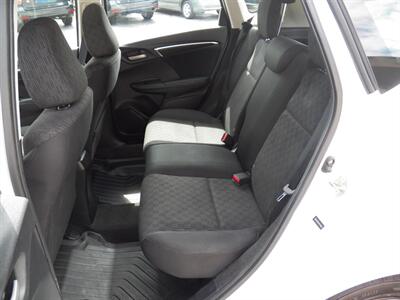 2015 Honda Fit LX - Photo 9 - Mishawaka, IN 46545
