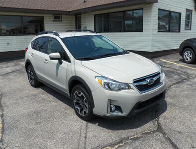 2016 Subaru Crosstrek 2.0i Limited  AWD - Photo 1 - Mishawaka, IN 46545