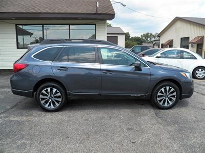 2017 Subaru Outback 2.5i Limited  AWD - Photo 3 - Mishawaka, IN 46545