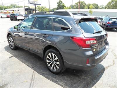 2017 Subaru Outback 2.5i Limited  AWD - Photo 6 - Mishawaka, IN 46545