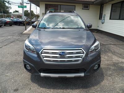 2017 Subaru Outback 2.5i Limited  AWD - Photo 2 - Mishawaka, IN 46545