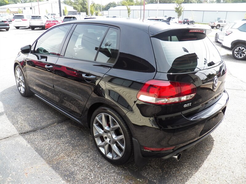 2013 Volkswagen GTI - Photo 6 - Mishawaka, IN 46545