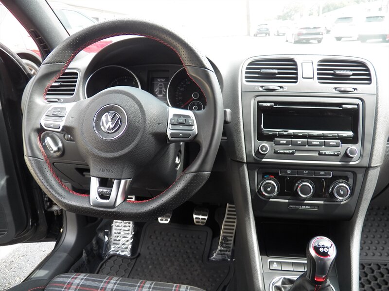 2013 Volkswagen GTI - Photo 17 - Mishawaka, IN 46545