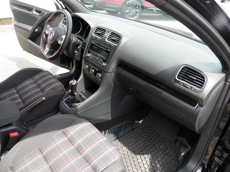 2013 Volkswagen GTI - Photo 15 - Mishawaka, IN 46545