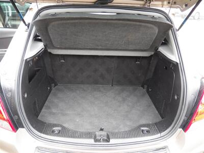 2019 Chevrolet Trax LT   - Photo 9 - Mishawaka, IN 46545