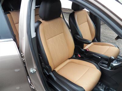 2019 Chevrolet Trax LT   - Photo 11 - Mishawaka, IN 46545