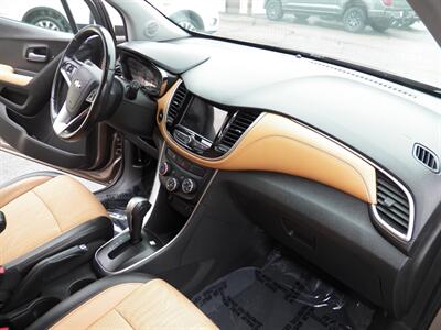 2019 Chevrolet Trax LT   - Photo 12 - Mishawaka, IN 46545
