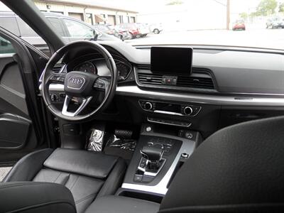 2020 Audi Q5 Quattro Premium 45 TFSI AWD - Photo 16 - Mishawaka, IN 46545