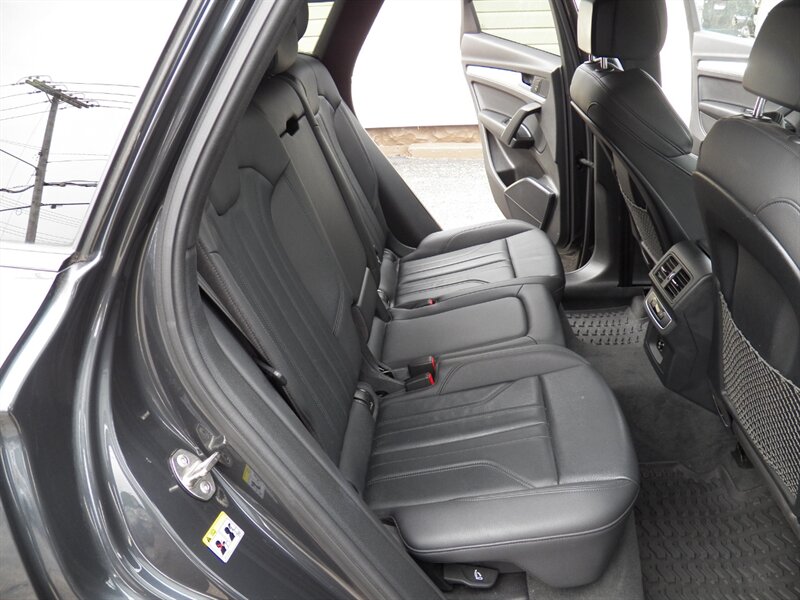 2020 Audi Q5 Quattro Premium 45 TFSI AWD - Photo 12 - Mishawaka, IN 46545