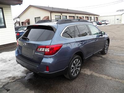 2015 Subaru Outback 2.5i Limited   - Photo 3 - Mishawaka, IN 46545