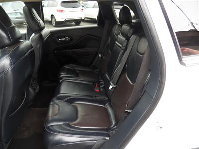 2015 Jeep Cherokee Limited  4x4 - Photo 12 - Mishawaka, IN 46545