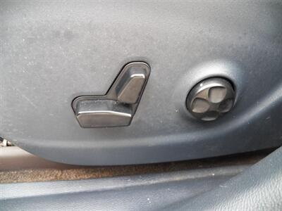 2015 Jeep Cherokee Limited  4x4 - Photo 11 - Mishawaka, IN 46545