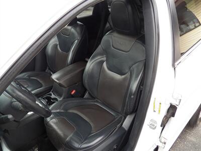 2015 Jeep Cherokee Limited  4x4 - Photo 10 - Mishawaka, IN 46545