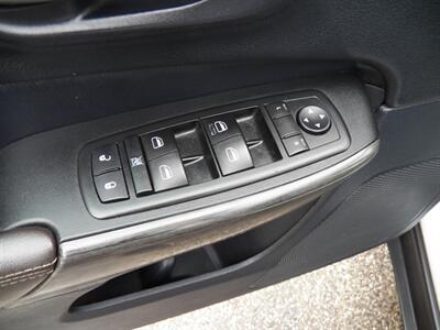 2015 Jeep Cherokee Limited  4x4 - Photo 19 - Mishawaka, IN 46545