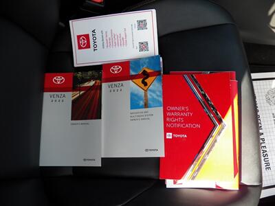 2022 Toyota Venza XLE Hybrid  AWD - Photo 18 - Mishawaka, IN 46545