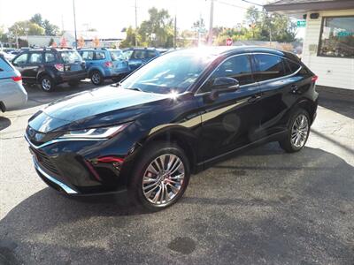 2022 Toyota Venza XLE Hybrid  AWD - Photo 1 - Mishawaka, IN 46545