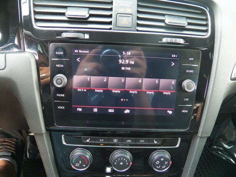 2019 Volkswagen Golf GTI SE - Photo 20 - Mishawaka, IN 46545