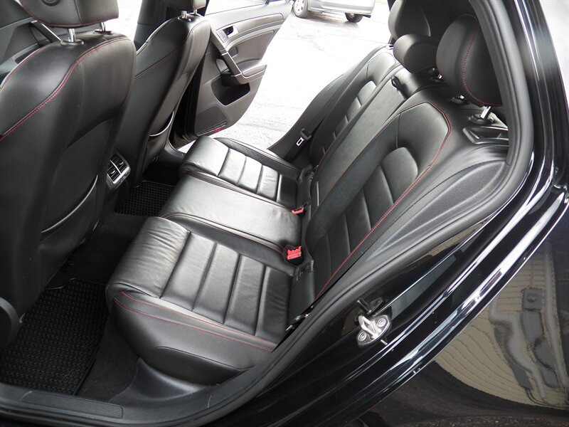 2019 Volkswagen Golf GTI SE - Photo 10 - Mishawaka, IN 46545