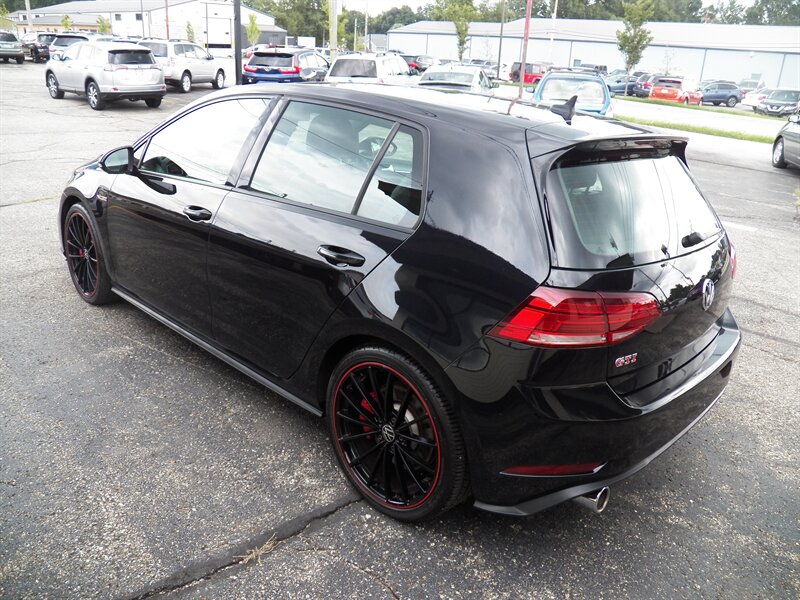 2019 Volkswagen Golf GTI SE - Photo 5 - Mishawaka, IN 46545