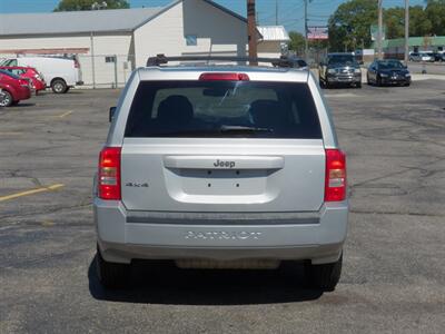 2007 Jeep Patriot Sport  4WD - Photo 4 - Mishawaka, IN 46545