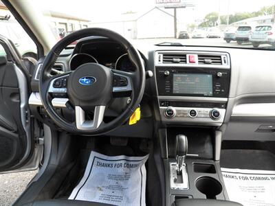 2015 Subaru Outback 2.5i Premium AWD - Photo 13 - Mishawaka, IN 46545