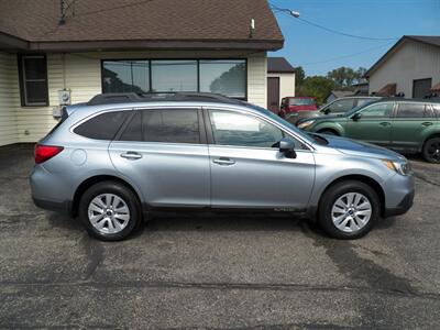 2015 Subaru Outback 2.5i Premium AWD - Photo 2 - Mishawaka, IN 46545