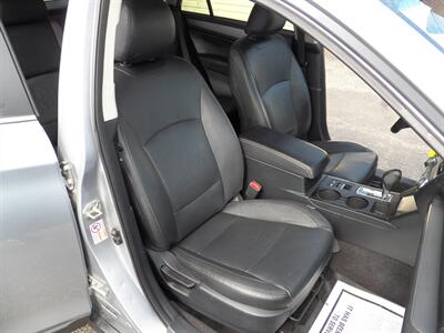 2015 Subaru Outback 2.5i Premium AWD - Photo 12 - Mishawaka, IN 46545