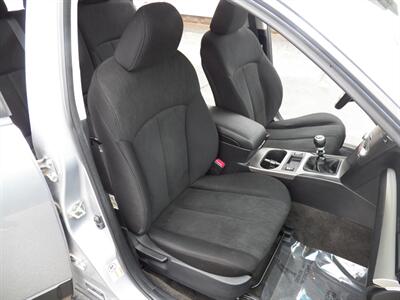 2014 Subaru Outback 2.5i Premium  AWD - Photo 13 - Mishawaka, IN 46545