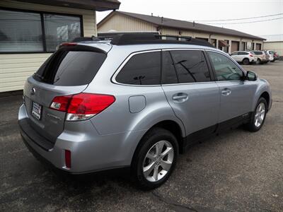 2014 Subaru Outback 2.5i Premium  AWD - Photo 3 - Mishawaka, IN 46545