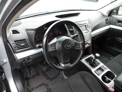 2014 Subaru Outback 2.5i Premium  AWD - Photo 8 - Mishawaka, IN 46545